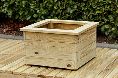 https://cotswoldtimberproducts.co.uk/garden-planters/geometric-planters/square-planter/